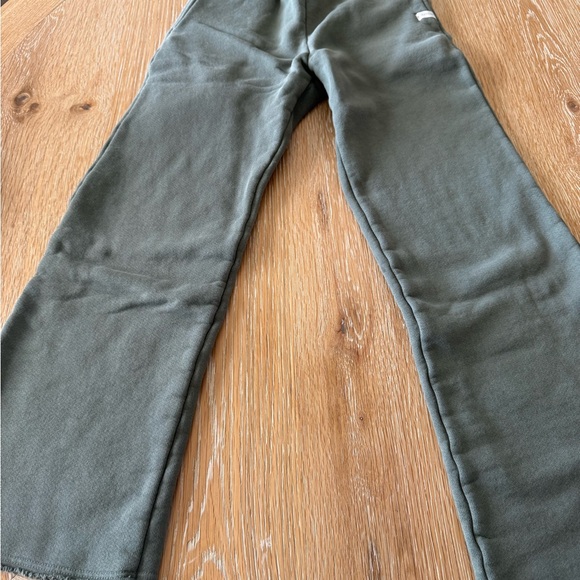 Kaveah Girls Olive Green Sweatpants Med (10-12) - Picture 1 of 3